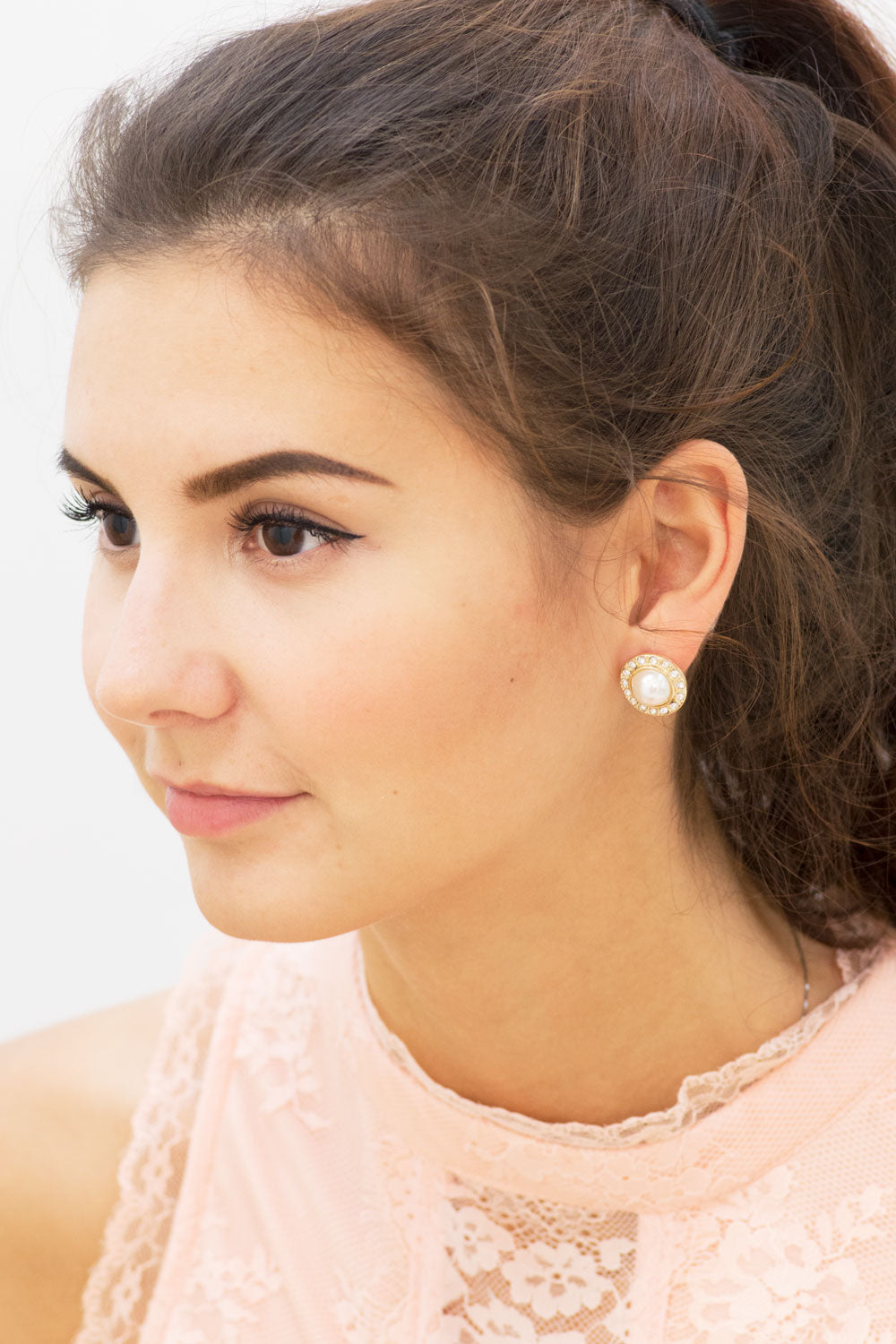 Framed Pearl Round Stud Earrings
