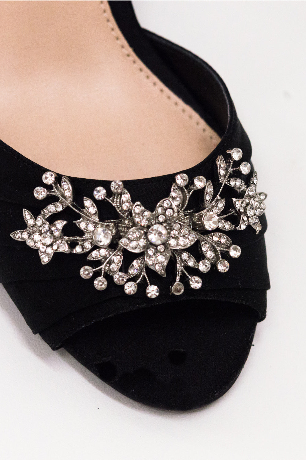 Emma Crystal Brooch Shoe in Black