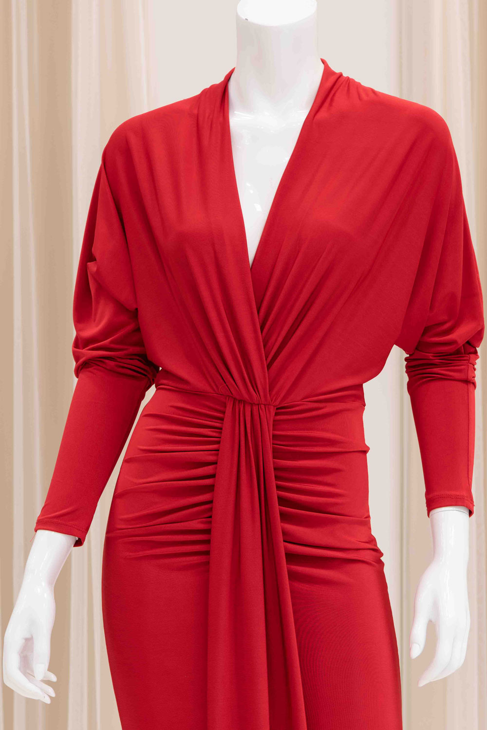 Yamila Long Sleeve Evening Gown in Red